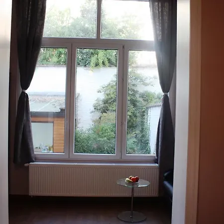 Eu B&B-2