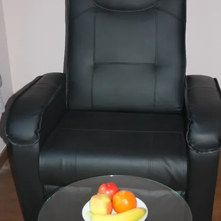 Eu B&B-2